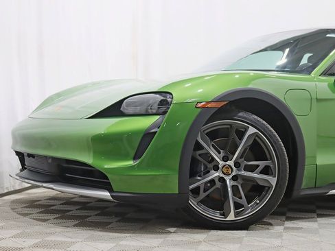Used 2022 Porsche Taycan 4 Cross Turismo image 2