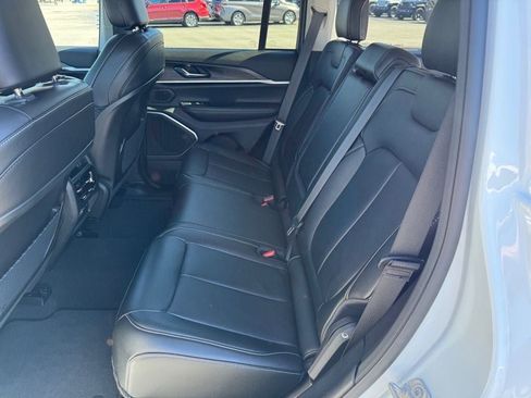 Used 2022 Jeep Grand Cherokee Limited 4xe image 10