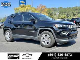 Used 2022 Jeep Compass Latitude image 1