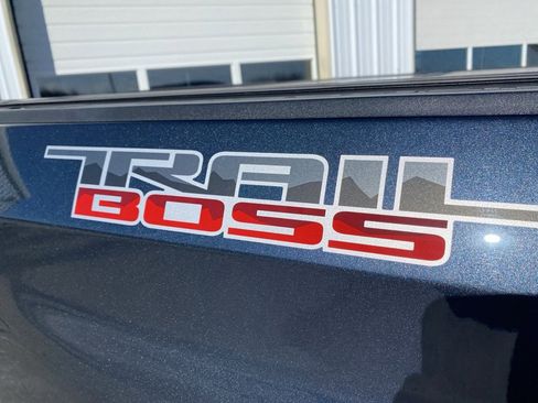 Certified 2021 Chevrolet Silverado 1500 LT Trail Boss w/ Convenience Package II image 16