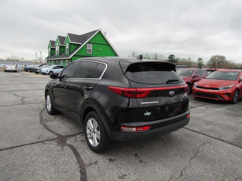 Used 2019 Kia Sportage LX image 5
