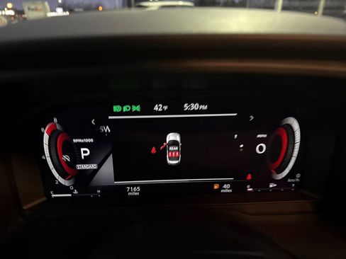 Used 2025 Nissan Rogue SL w/ SL Premium Package image 19