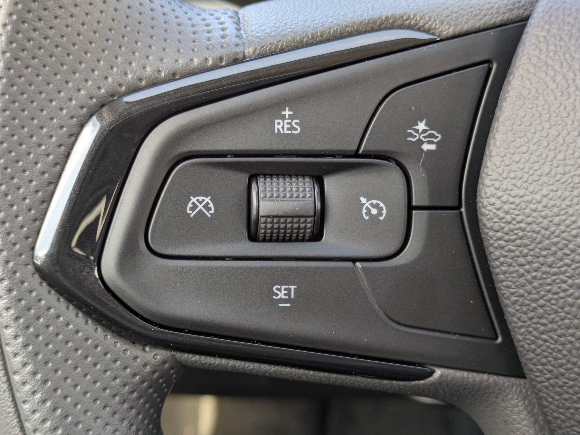 New 2026 Chevrolet Trax LS FWD image 15
