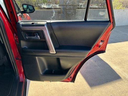 Used 2019 Toyota 4Runner SR5 image 17