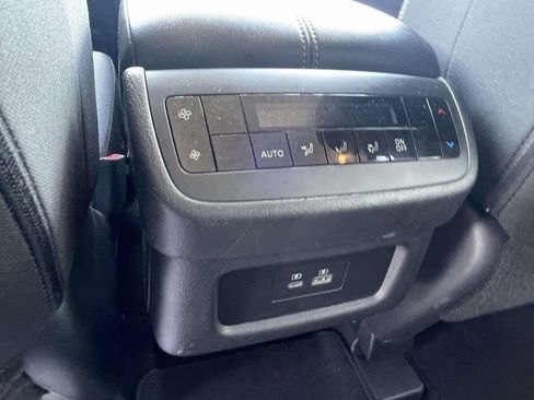Used 2025 Nissan Pathfinder SV FWD image 11