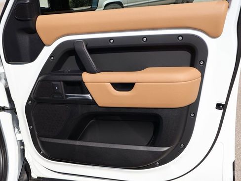 New 2025 Land Rover Defender 130 V8 image 11