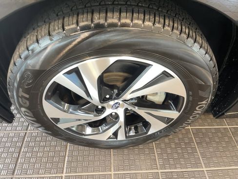 Used 2024 Subaru Legacy Premium image 5