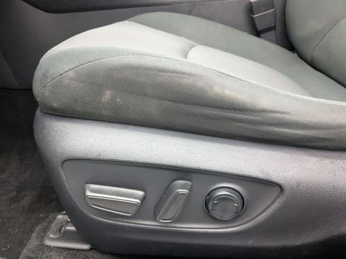 Used 2019 Toyota RAV4 XLE image 27