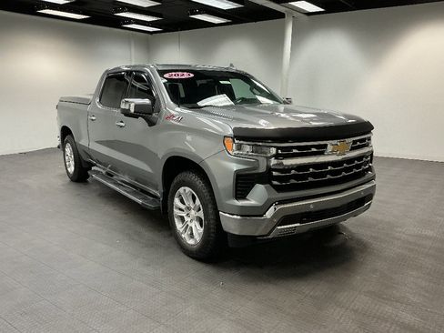 Used 2023 Chevrolet Silverado 1500 LTZ w/ LTZ Premium Package AWD/4WD image 7