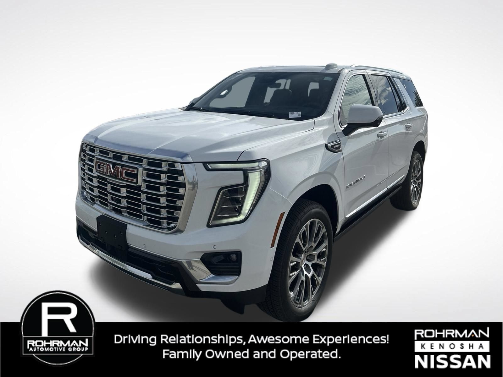 Used 2026 GMC Yukon Denali w/ Denali Reserve Package AWD/4WD image 1