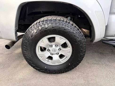 Used 2013 Toyota Tacoma PreRunner w/ TRD Off-Road Pkg RWD image 14