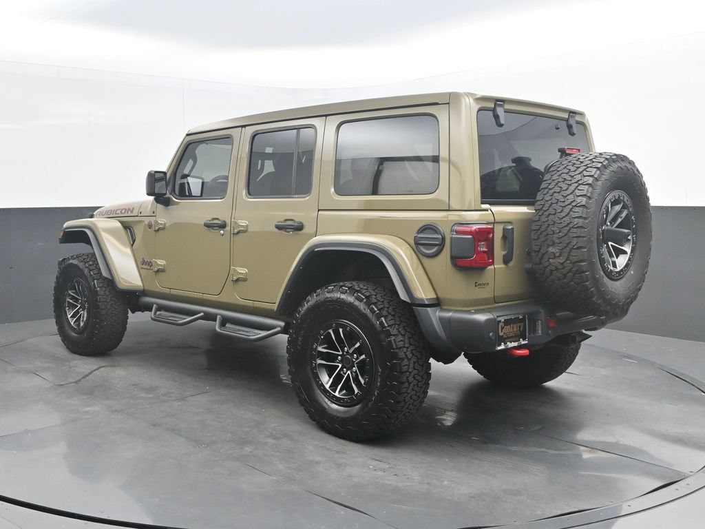 Used 2025 Jeep Wrangler Unlimited Rubicon AWD/4WD image 3