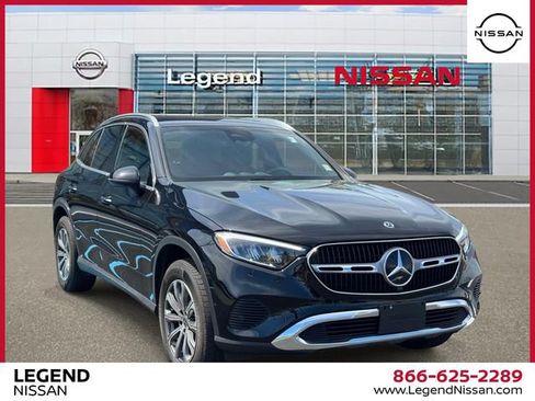 Used 2024 Mercedes-Benz GLC 300 4MATIC image 1