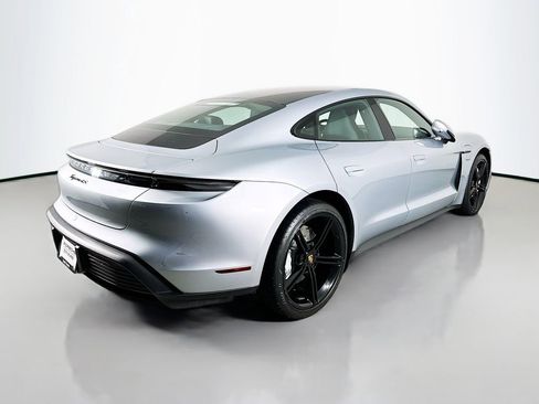 Used 2021 Porsche Taycan 4S image 9