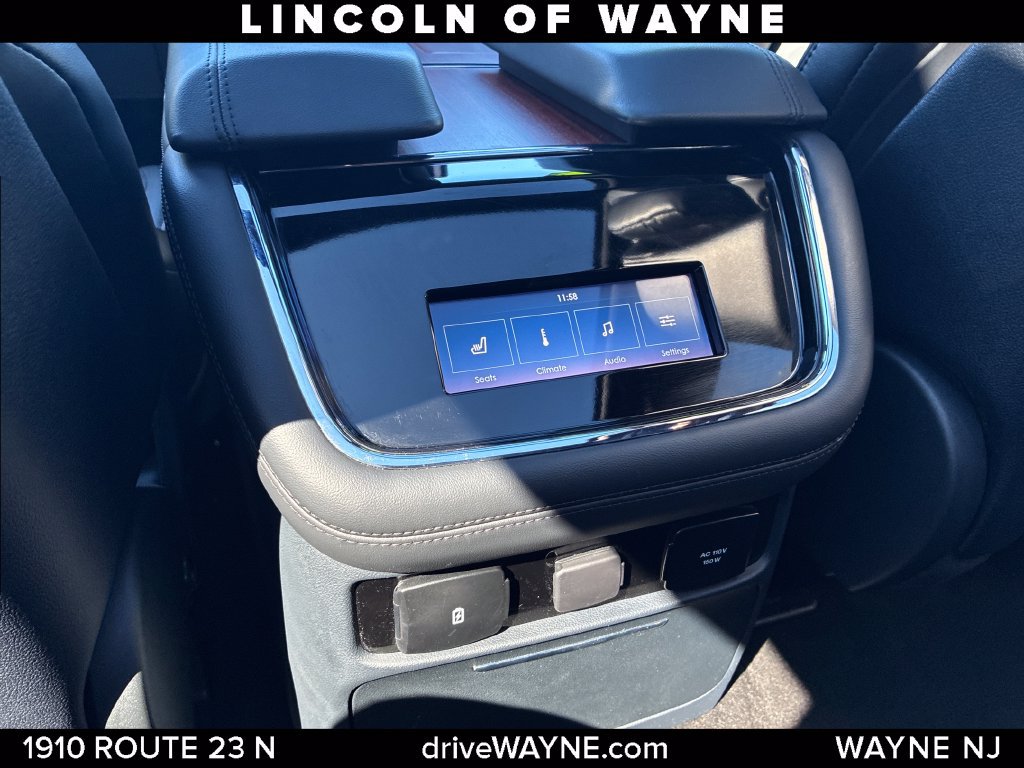 Certified 2024 Lincoln Navigator Reserve AWD/4WD image 25