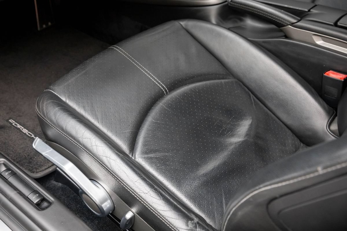 Used 2005 Porsche 911 Carrera RWD image 36
