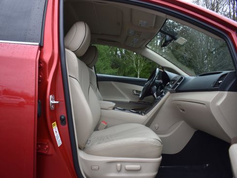 Used 2009 Toyota Venza Base image 23