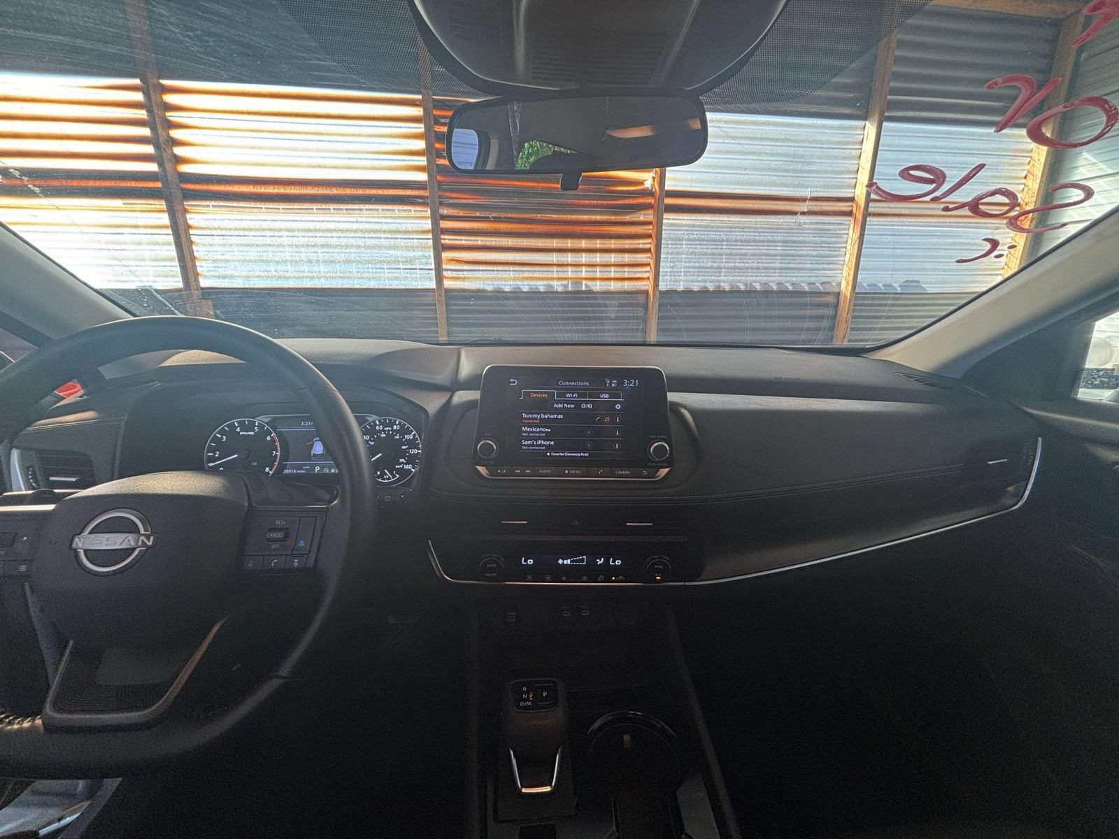 Used 2025 Nissan Rogue SV AWD/4WD image 32