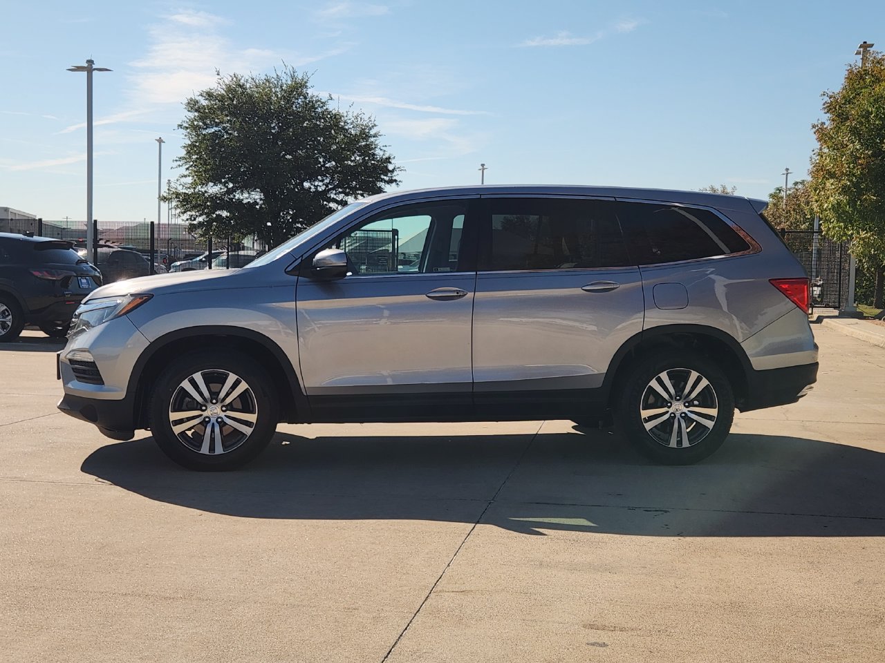 Used 2018 Honda Pilot EX image 4
