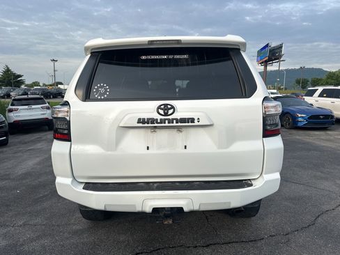 Used 2023 Toyota 4Runner SR5 AWD/4WD image 3
