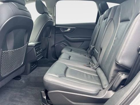 Used 2022 Audi Q7 2.0T Premium w/ Convenience Package AWD/4WD image 11