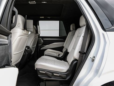 Used 2025 Cadillac Escalade V w/ LPO, ONYX Package AWD/4WD image 80