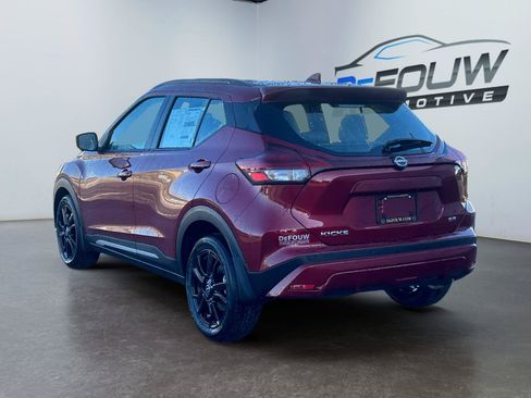 Used 2024 Nissan Kicks SR w/ SR Premium Package FWD image 5