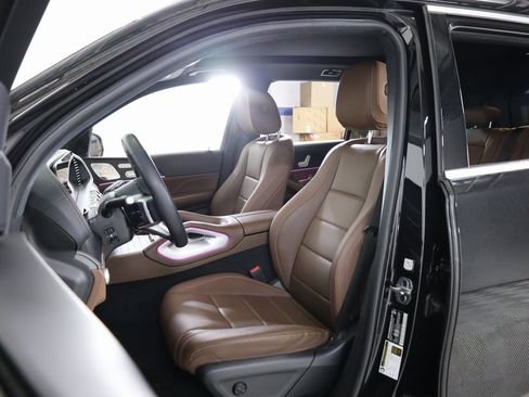 Used 2024 Mercedes-Benz GLS 450 GLS 450 image 9