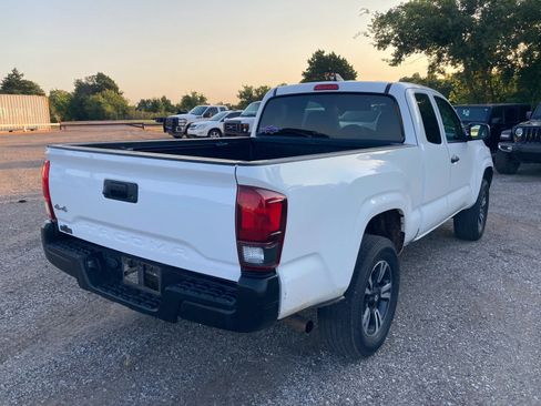 Used 2022 Toyota Tacoma SR AWD/4WD image 7