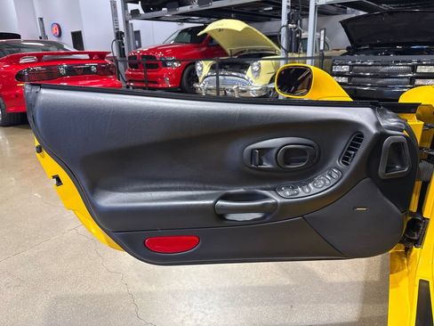 Used 2004 Chevrolet Corvette Convertible w/ Preferred Equipment Group RWD image 75