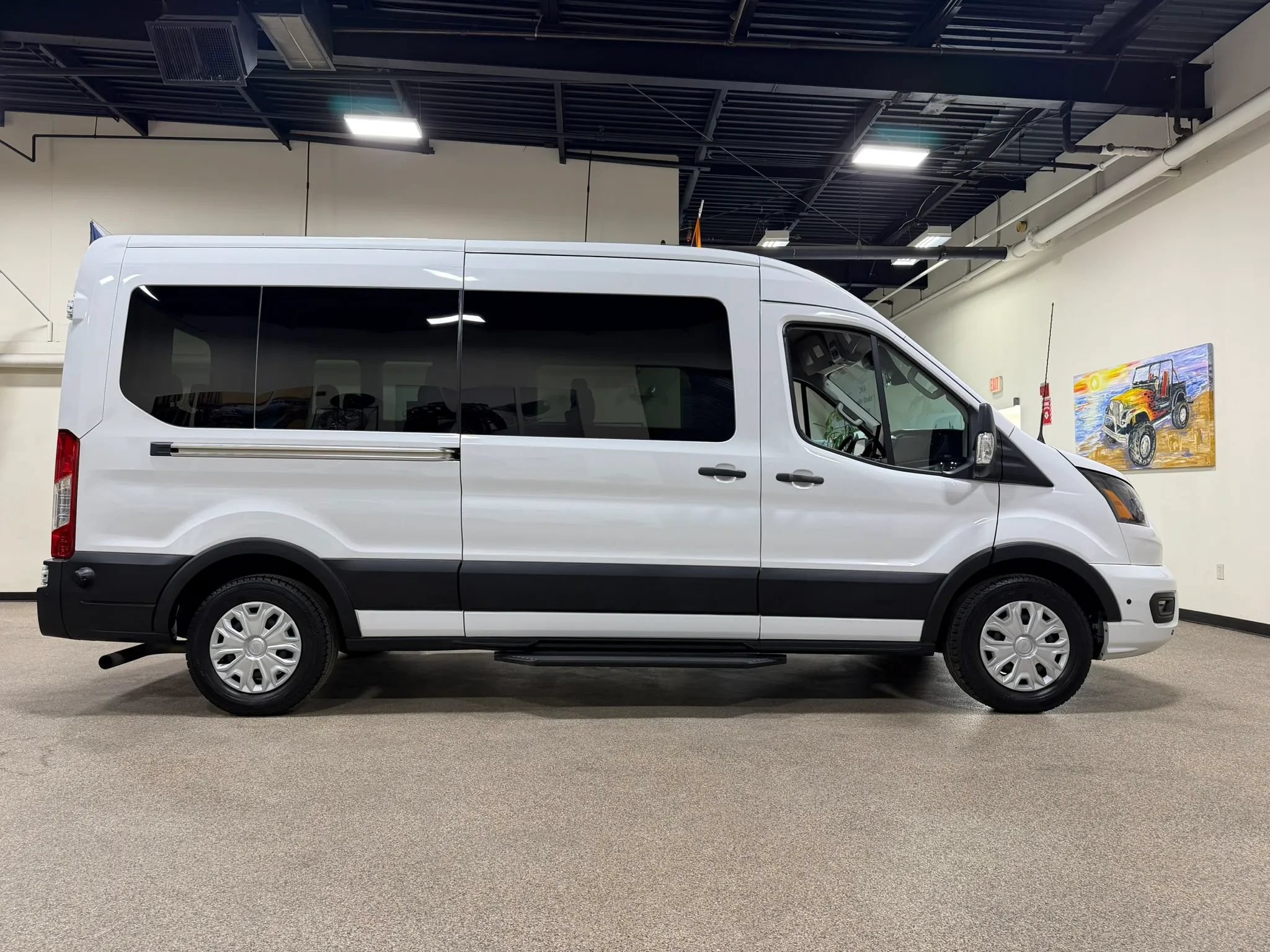 Used 2024 Ford Transit 350 XLT RWD image 8