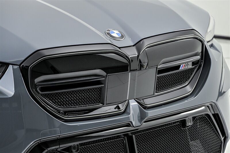 Used 2026 BMW M5 Touring AWD/4WD image 5