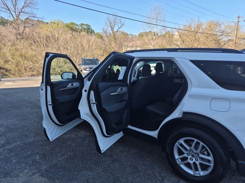 New 2026 Ford Explorer Active image 13