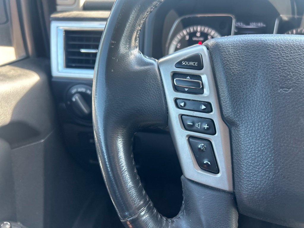 Used 2018 Nissan Titan SV w/ SV Convenience Package AWD/4WD image 21