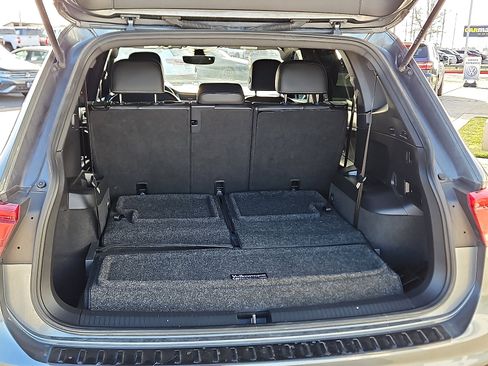 Certified 2023 Volkswagen Tiguan SE R-Line image 6