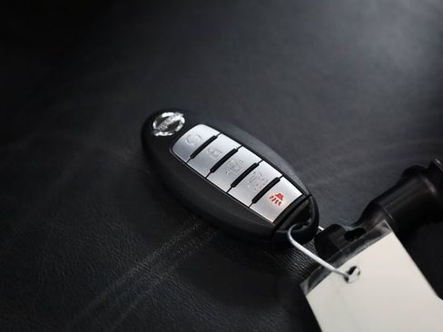 Used 2020 Nissan Armada Platinum w/ Captain's Chairs Package image 33