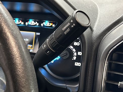 Used 2017 Ford F150 XLT w/ Equipment Group 302A Luxury AWD/4WD image 25