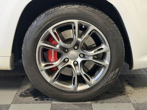 Used 2014 Jeep Grand Cherokee SRT8 w/ Luxury Group II image 30