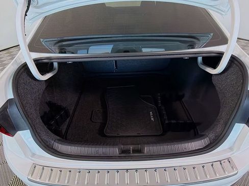 Used 2023 Volkswagen Jetta SE image 25