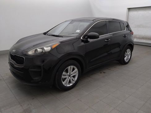 Used 2019 Kia Sportage LX FWD image 2