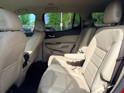 Used 2018 GMC Acadia Denali w/ Technology Package FWD image 27