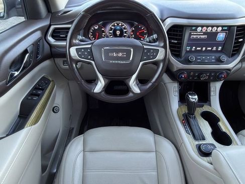 Used 2019 GMC Acadia Denali image 12