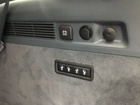 Used 2022 Jeep Grand Wagoneer Series II AWD/4WD image 17