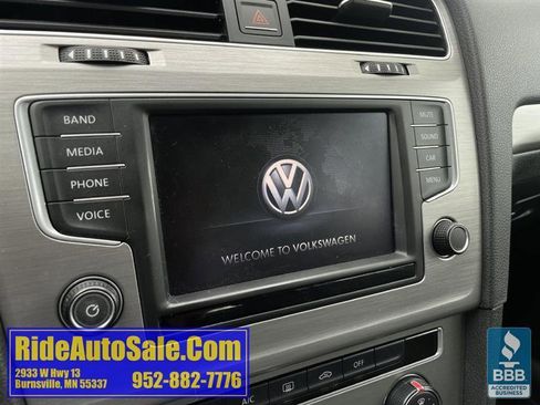 Used 2016 Volkswagen Golf S FWD image 38