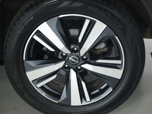 Certified 2023 Nissan Rogue Platinum w/ Platinum Premium Package AWD/4WD image 41