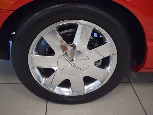 Used 2002 Ford Thunderbird Deluxe image 11