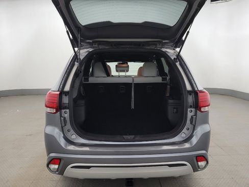 Used 2019 Mitsubishi Outlander SEL AWD/4WD image 29