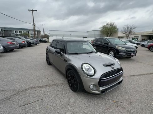 Used 2018 MINI Cooper S image 2