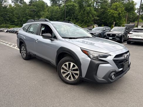 Used 2024 Subaru Outback AWD/4WD image 7