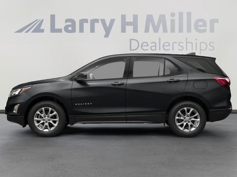 Used 2020 Chevrolet Equinox LS w/ LS Convenience Package image 3